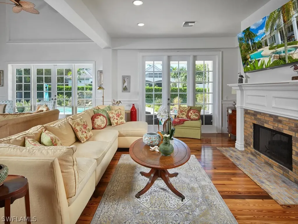 2750 Treasure Lane Naples FL 34102