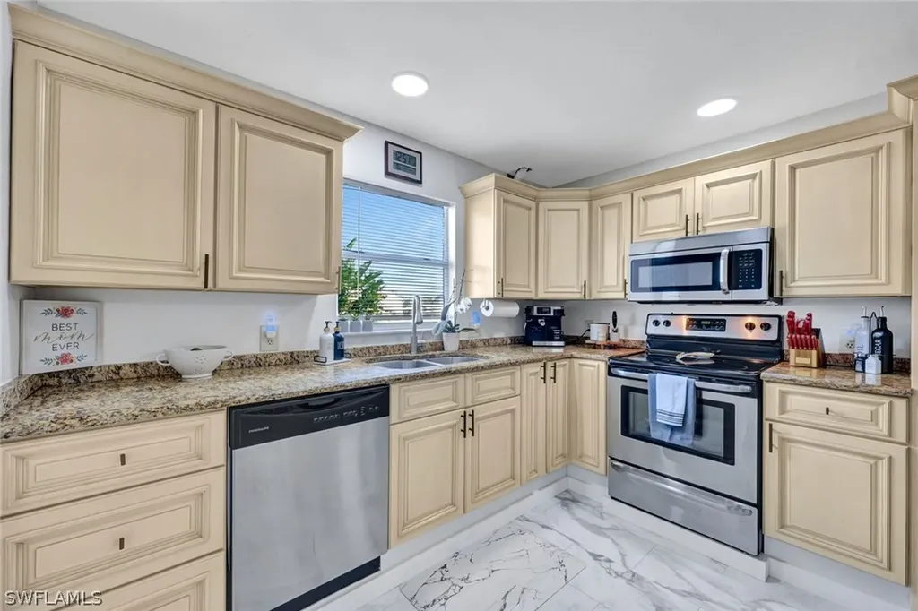 1599 Trafalgar Lane Naples FL 34116