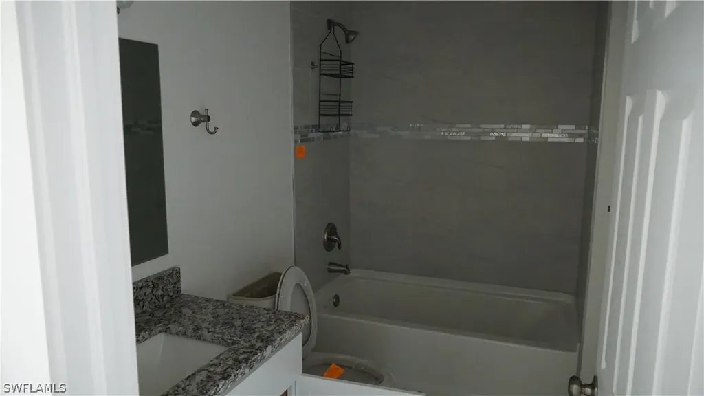 3918 NW 40th Terrace Cape Coral FL 33993