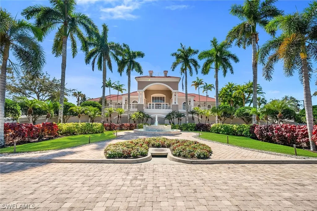 4843 Hampshire Court Naples FL 34112