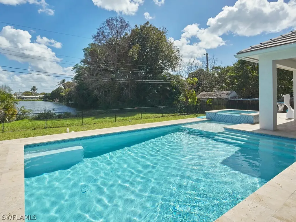 1448 10th Street N Naples FL 34102
