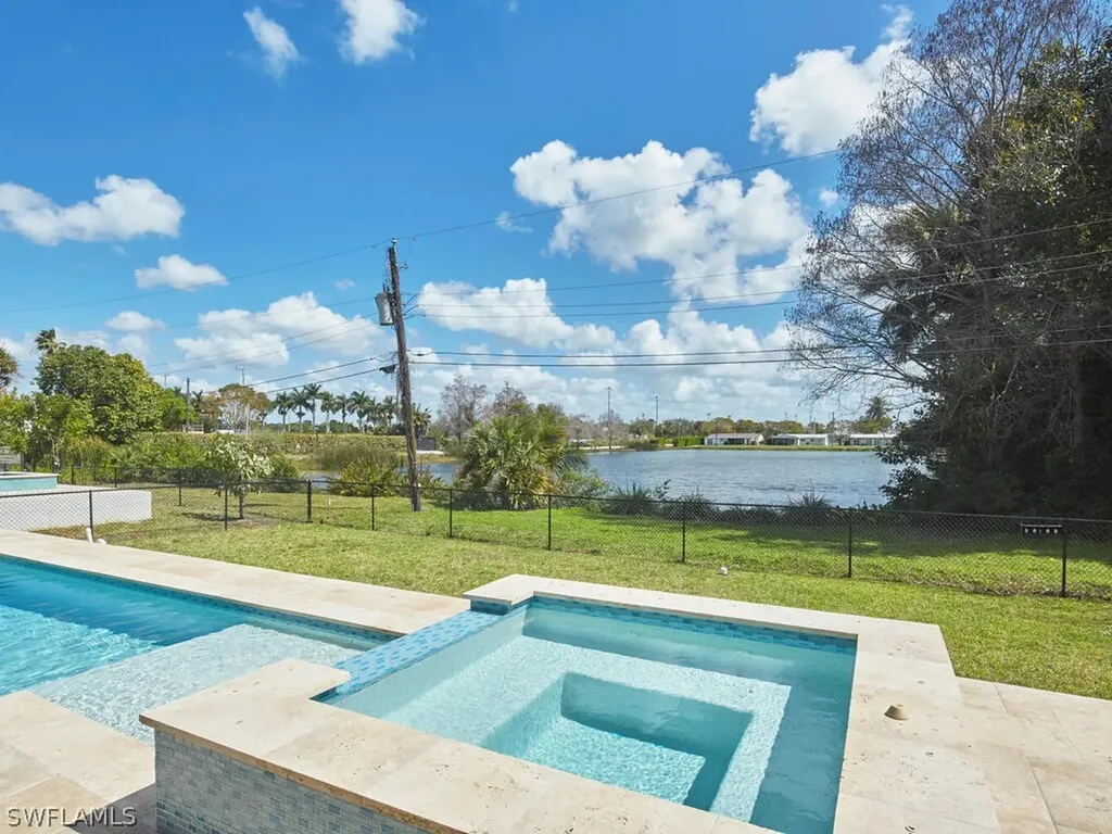 1448 10th Street N Naples FL 34102