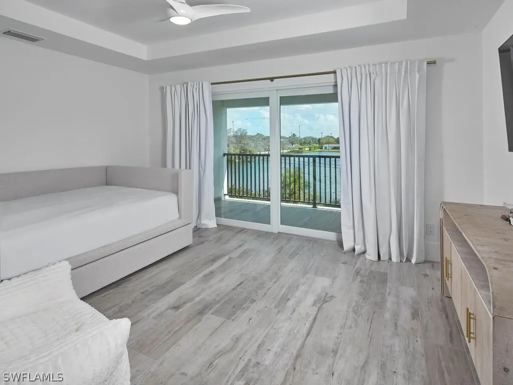 1448 10th Street N Naples FL 34102