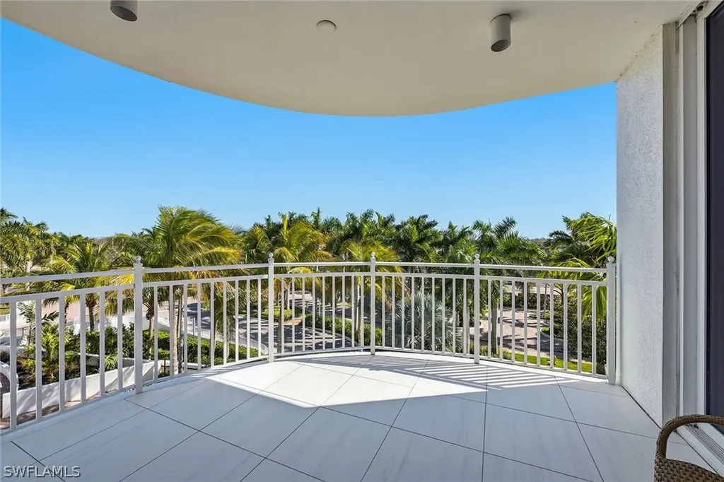 13665 Vanderbilt Drive Naples FL 34110