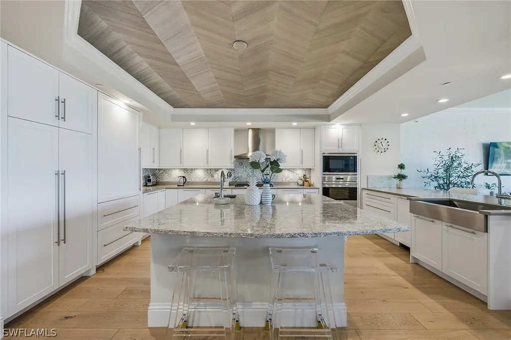 13665 Vanderbilt Drive Naples FL 34110