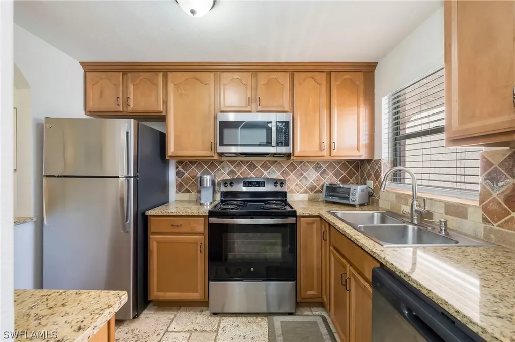 180 Turtle Lake Court Naples FL 34105