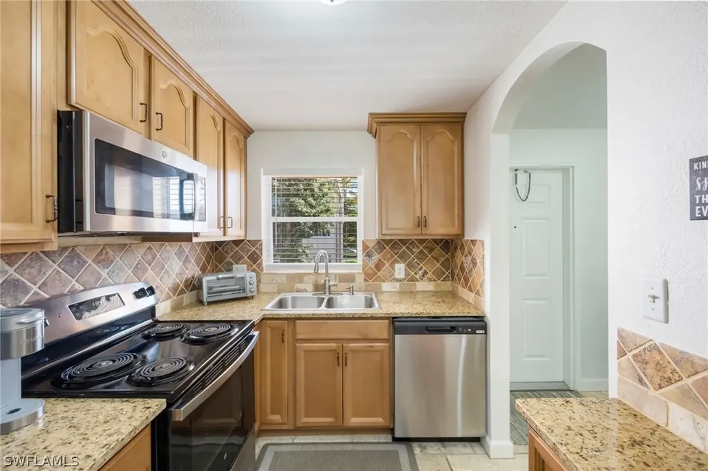 180 Turtle Lake Court Naples FL 34105