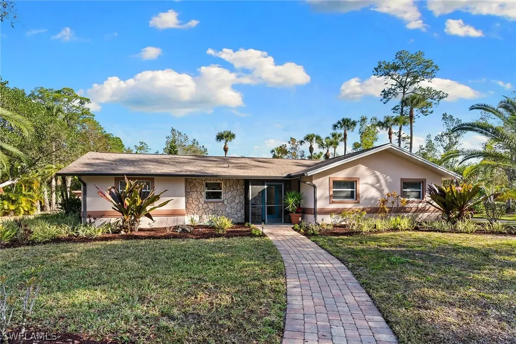 3675 1st Avenue NW Naples FL 34120