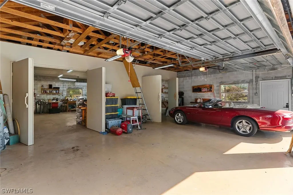 3675 1st Avenue NW Naples FL 34120