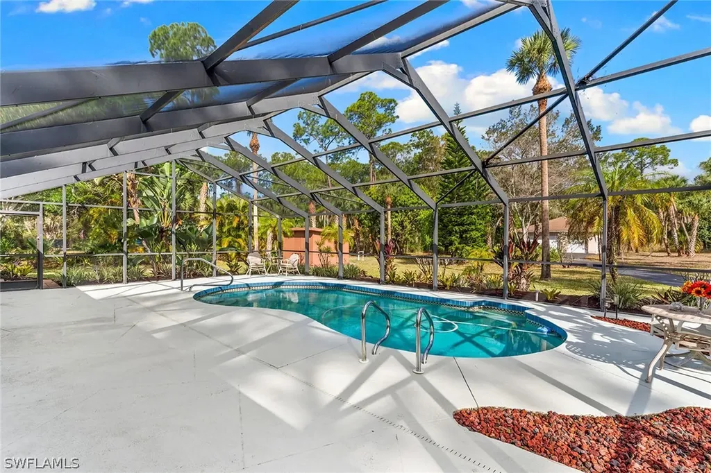 3675 1st Avenue NW Naples FL 34120