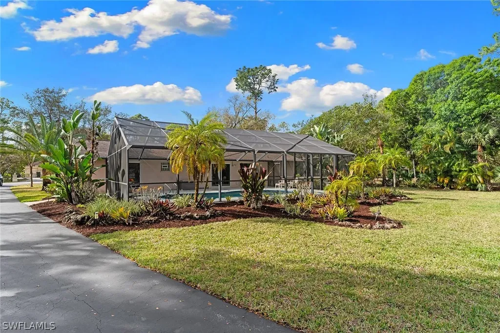 3675 1st Avenue NW Naples FL 34120