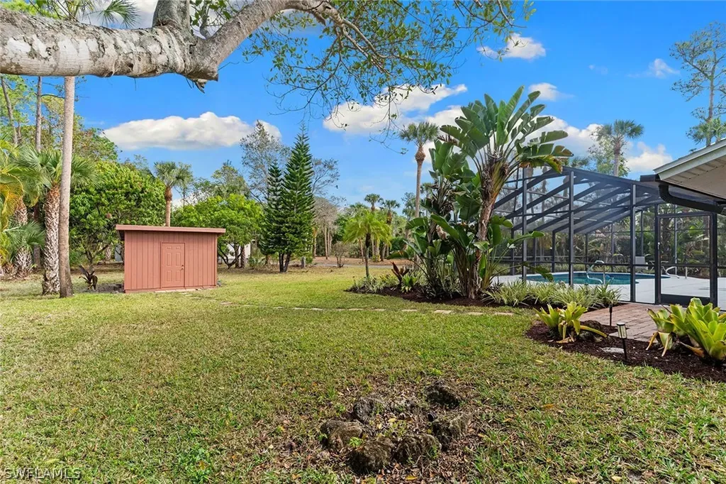 3675 1st Avenue NW Naples FL 34120