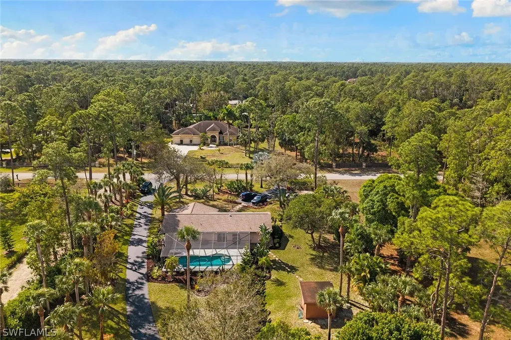 3675 1st Avenue NW Naples FL 34120