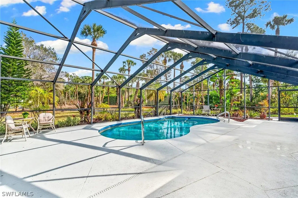3675 1st Avenue NW Naples FL 34120