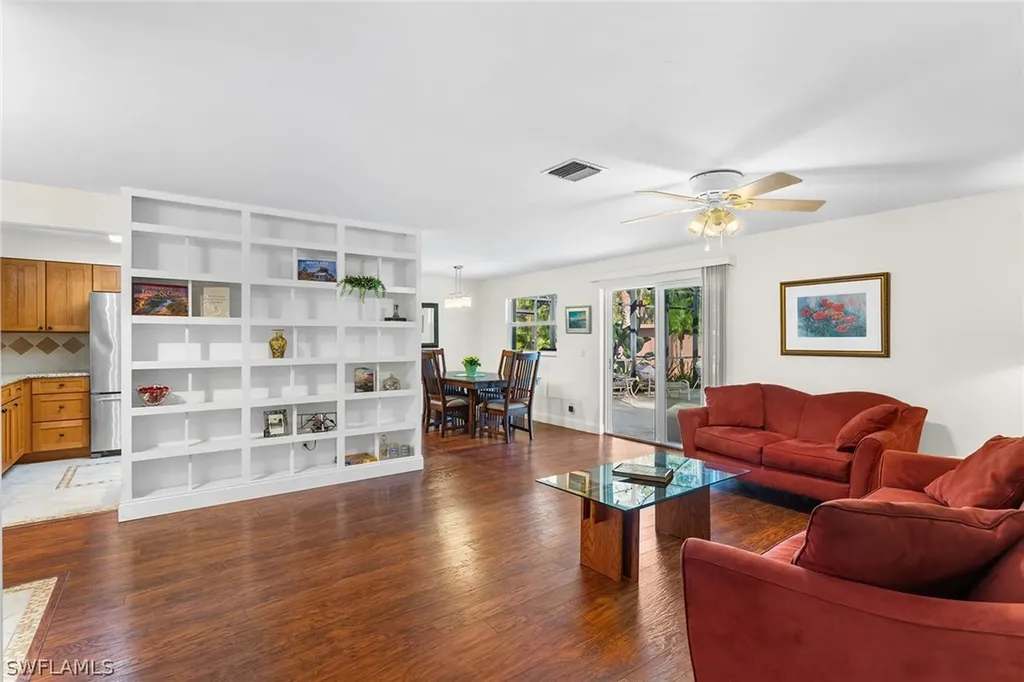 3675 1st Avenue NW Naples FL 34120