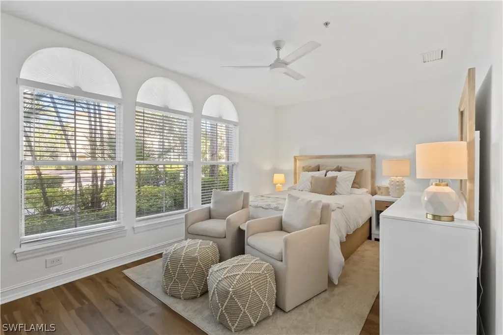 2834 Tiburon Boulevard E Naples FL 34109