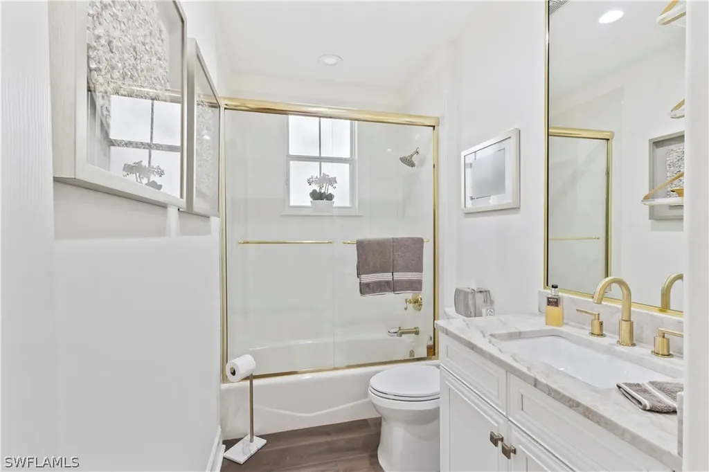 2834 Tiburon Boulevard E Naples FL 34109
