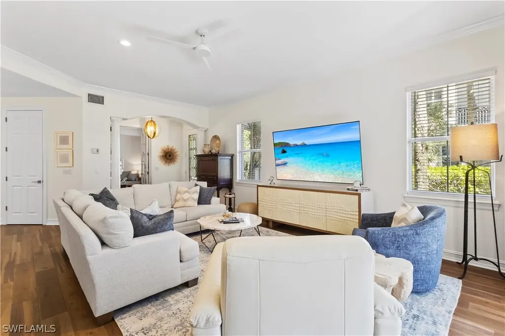 2834 Tiburon Boulevard E Naples FL 34109