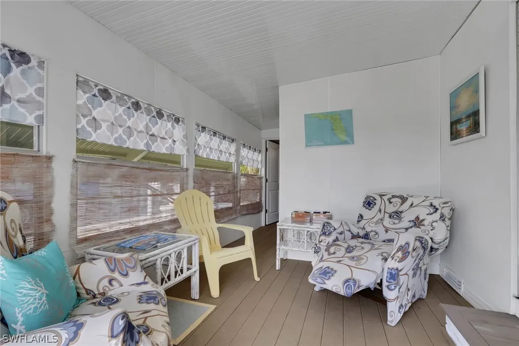 143 Moorhead Manor Naples FL 34112