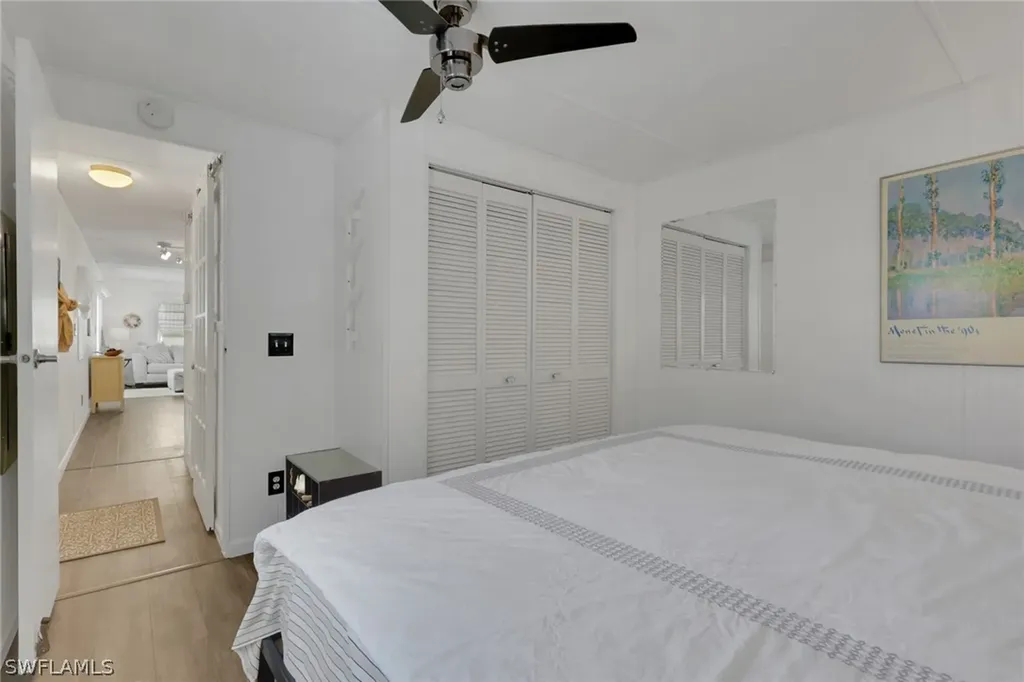 143 Moorhead Manor Naples FL 34112