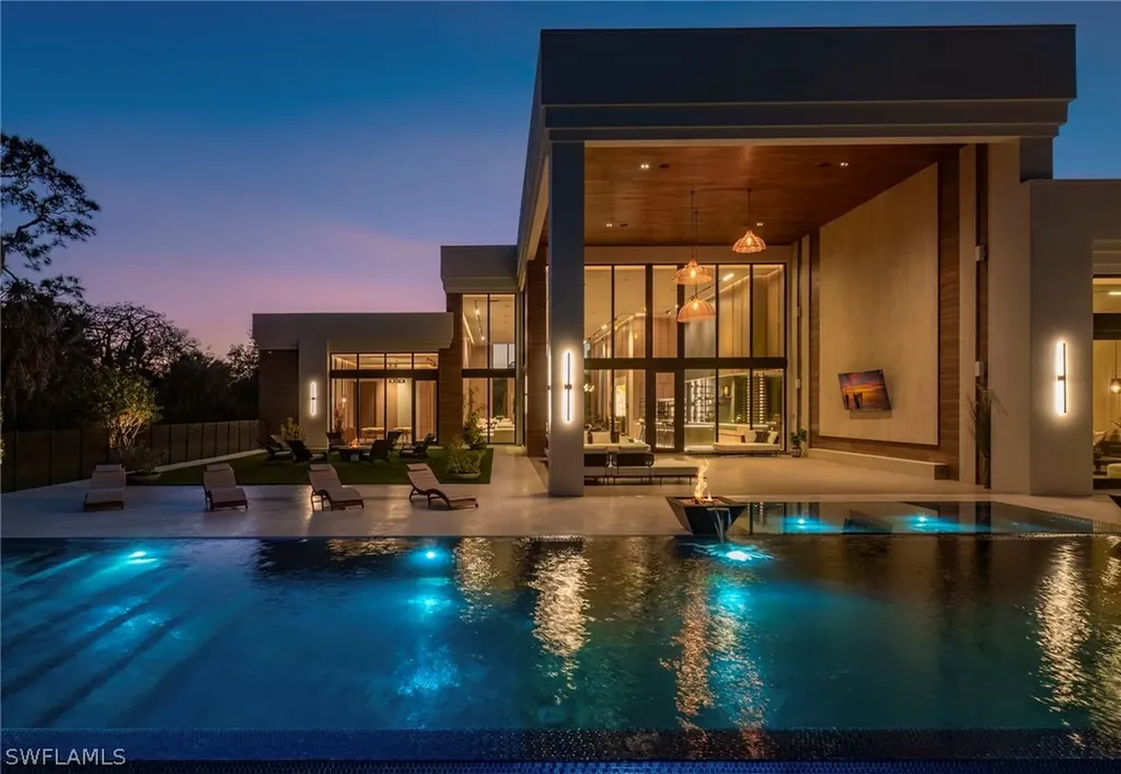 6616 Trail Boulevard Naples FL 34108