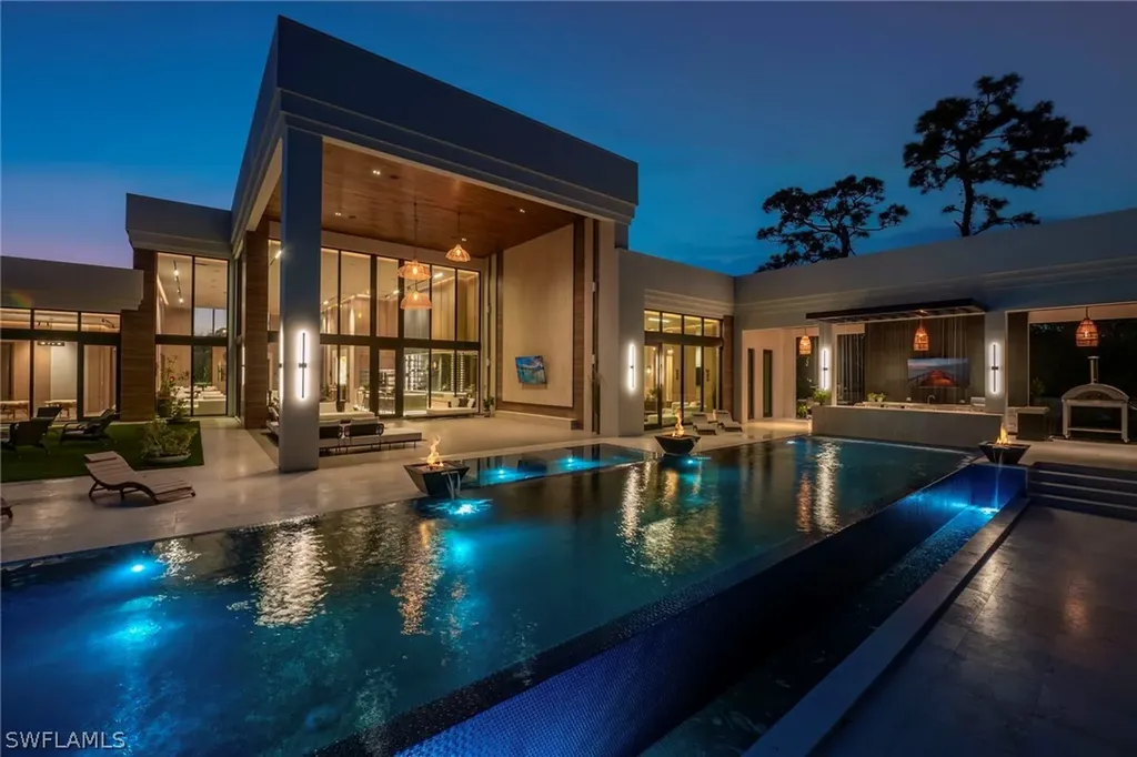 6616 Trail Boulevard Naples FL 34108
