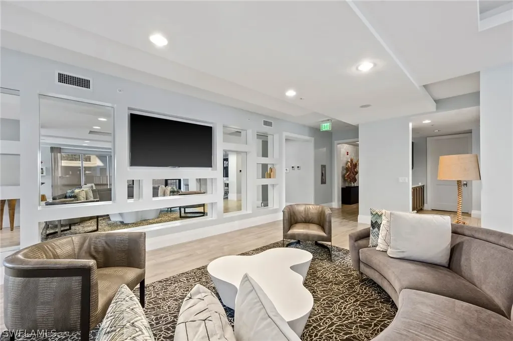1035 3rd Avenue S Naples FL 34102