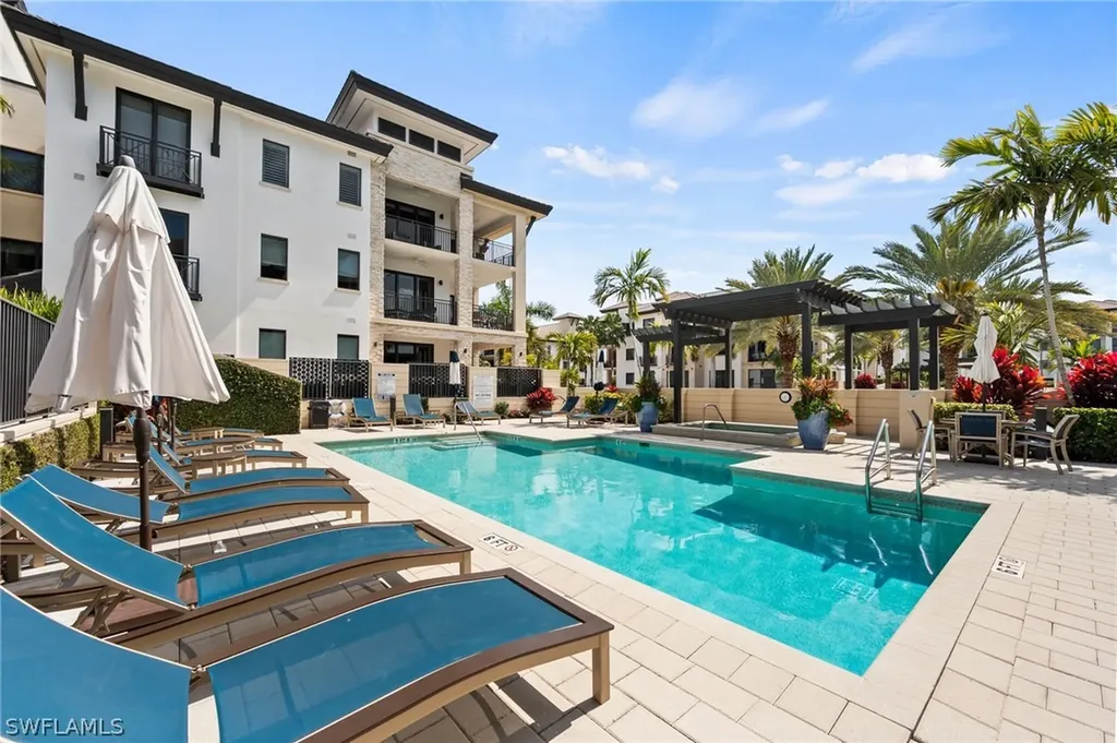 1035 3rd Avenue S Naples FL 34102