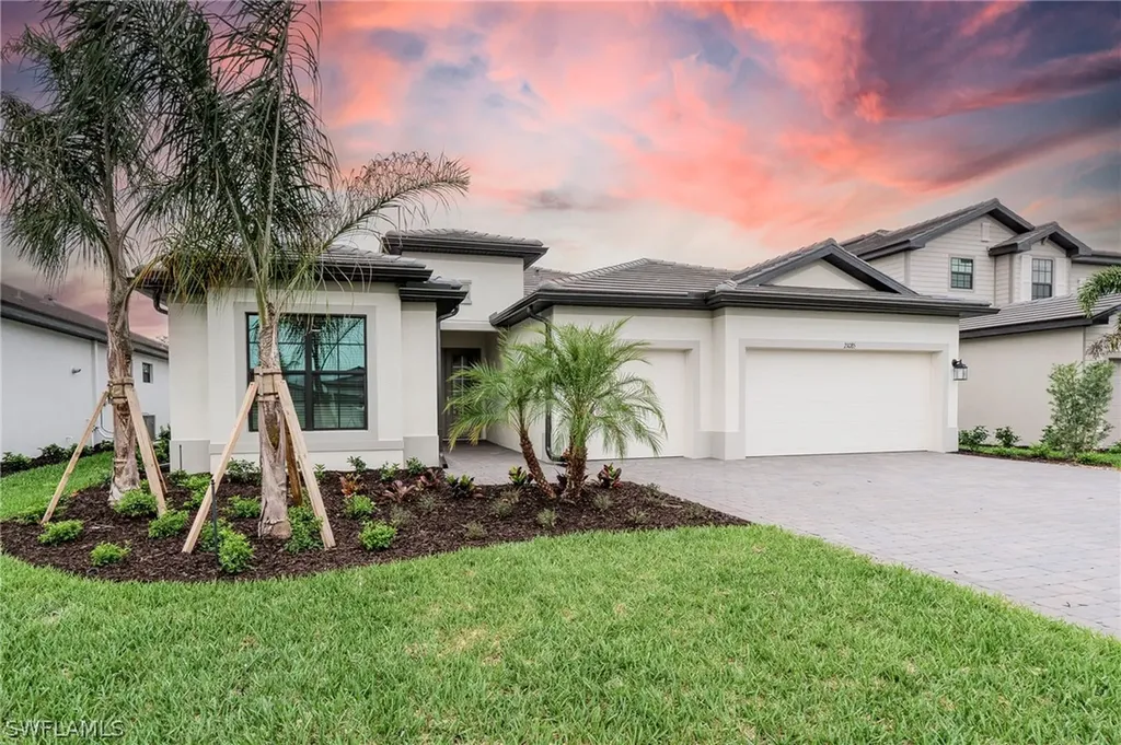 Estero FL, 21085 Verawood Loop