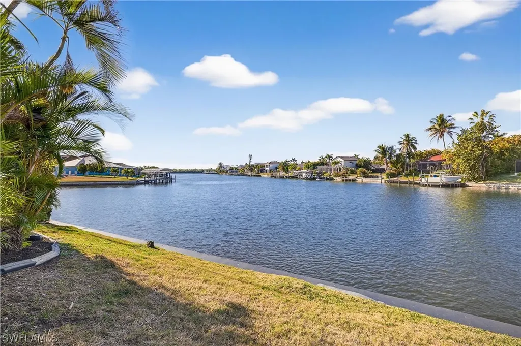 5106 Sands Boulevard Cape Coral FL 33914