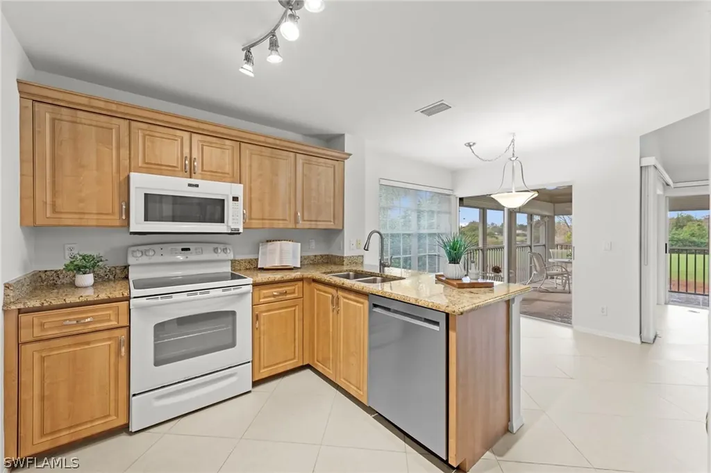8291 Grand Palm Drive Estero FL 33967