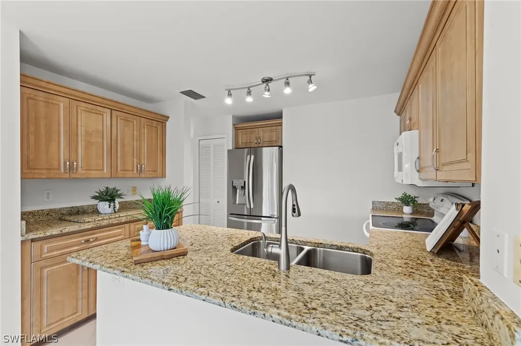 8291 Grand Palm Drive Estero FL 33967