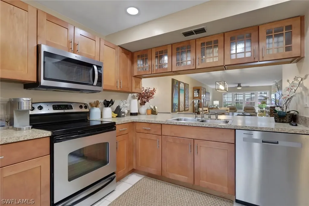 3510 Antarctic Circle Naples FL 34112