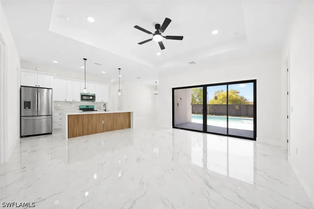 18 NE 11th Lane Cape Coral FL 33909