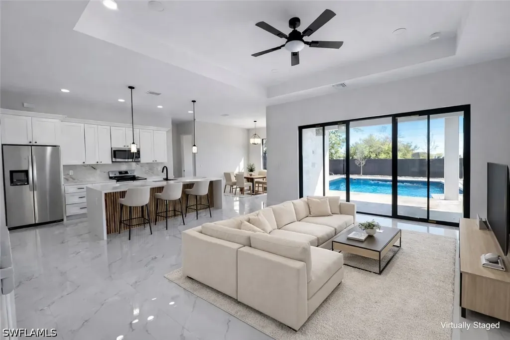 18 NE 11th Lane Cape Coral FL 33909