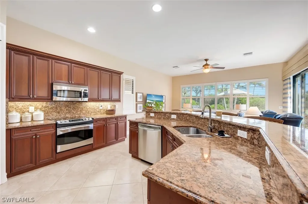 7660 Cottesmore Drive Naples FL 34113