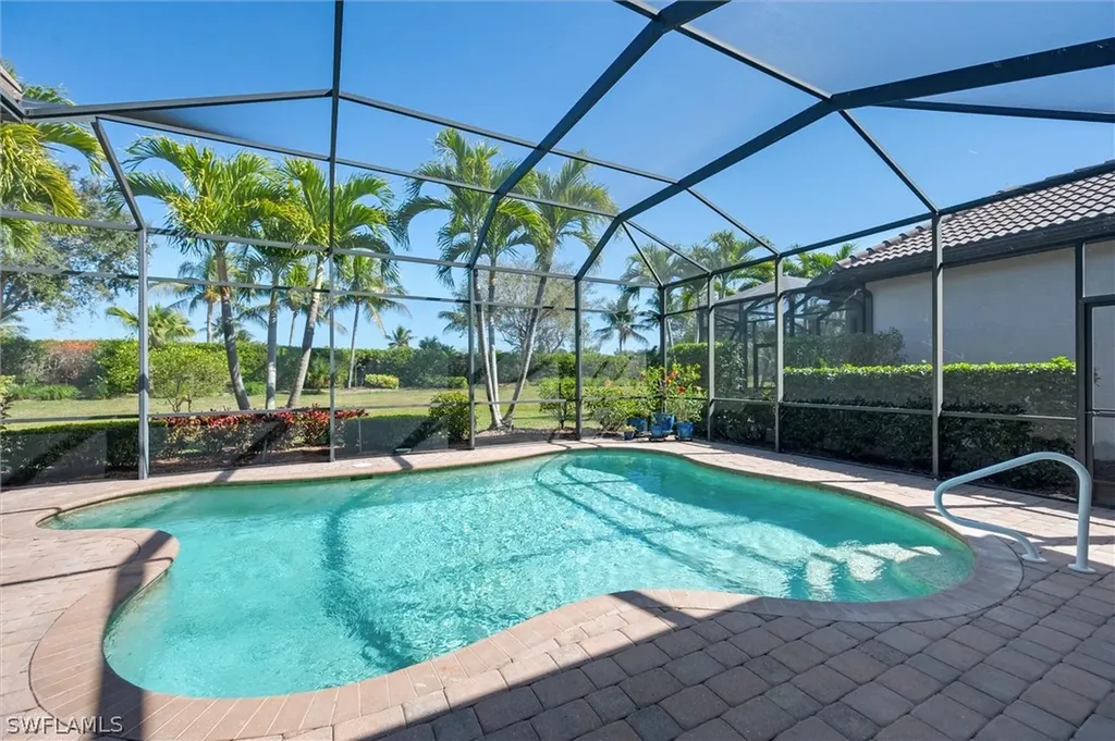 7660 Cottesmore Drive Naples FL 34113