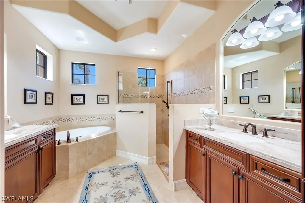 7660 Cottesmore Drive Naples FL 34113