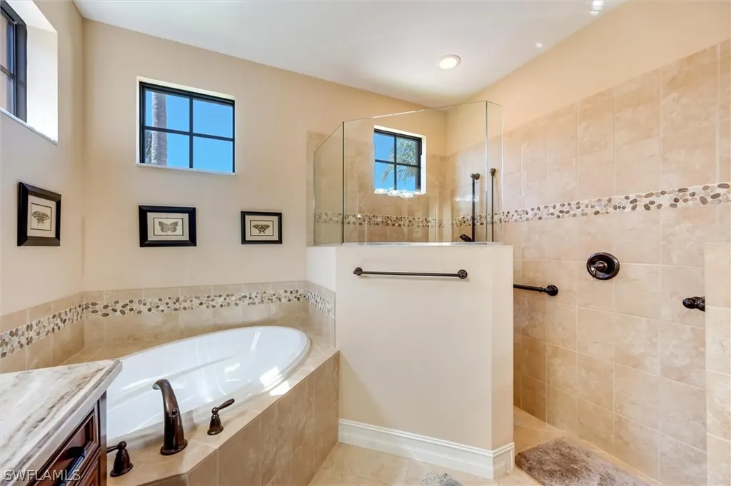 7660 Cottesmore Drive Naples FL 34113
