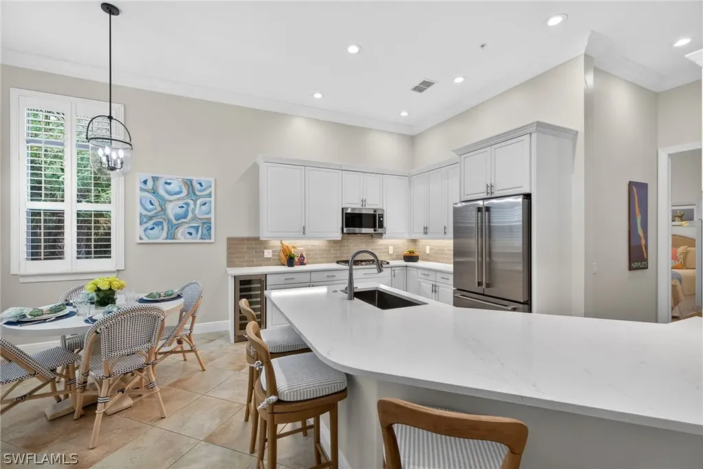 Naples FL, 28530 Calabria Court, Unit 102