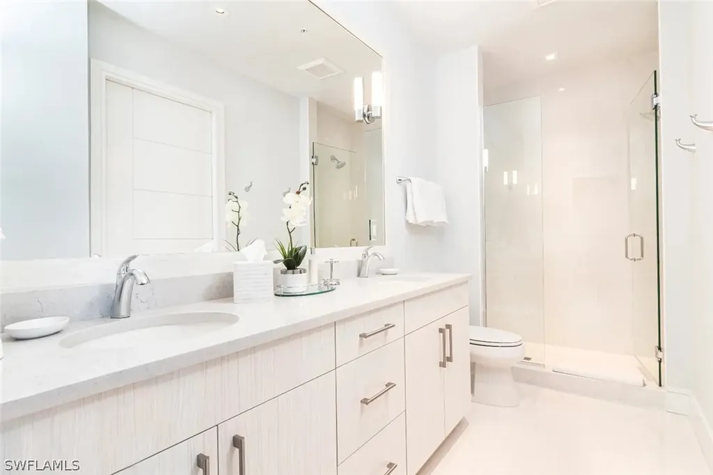 101 8th Street S Naples FL 34102