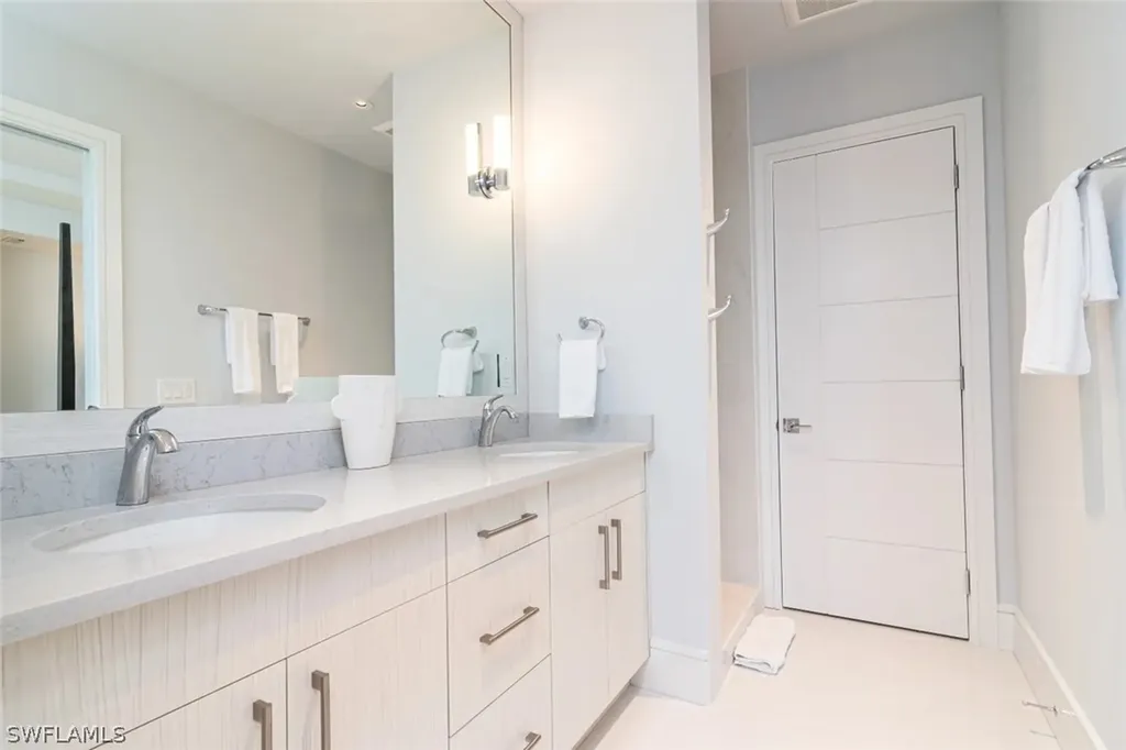 101 8th Street S Naples FL 34102