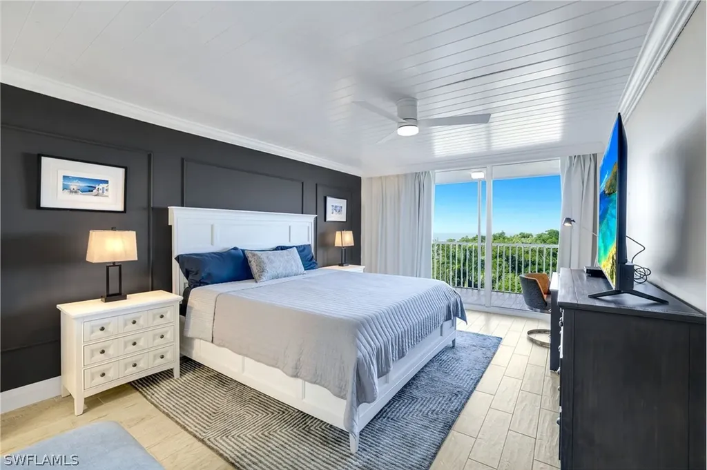 5 Bluebill Avenue Naples FL 34108