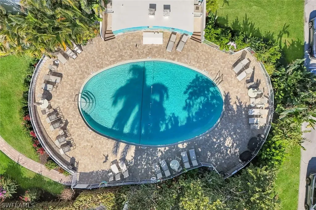 5 Bluebill Avenue Naples FL 34108
