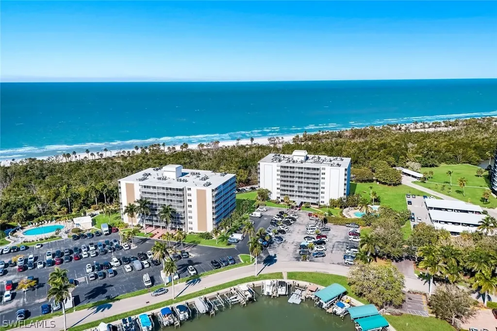 5 Bluebill Avenue Naples FL 34108