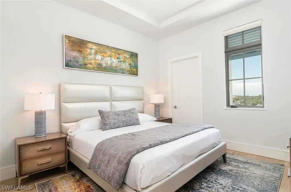 101 8th Street S Naples FL 34102