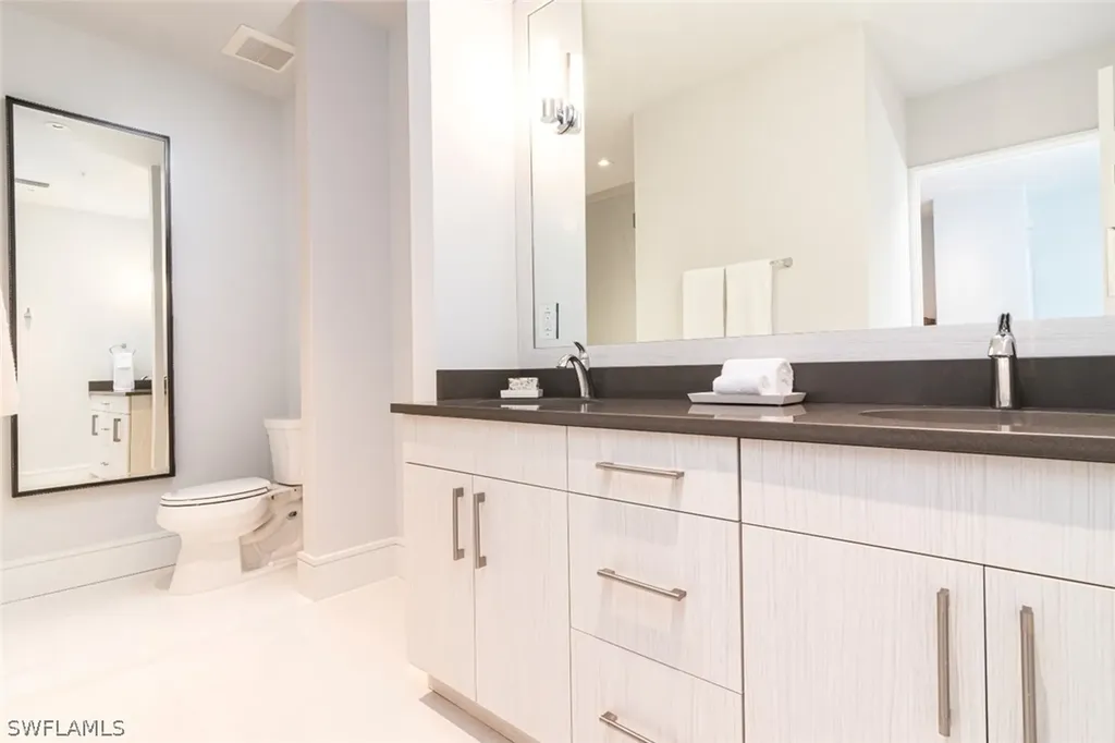 101 8th Street S Naples FL 34102