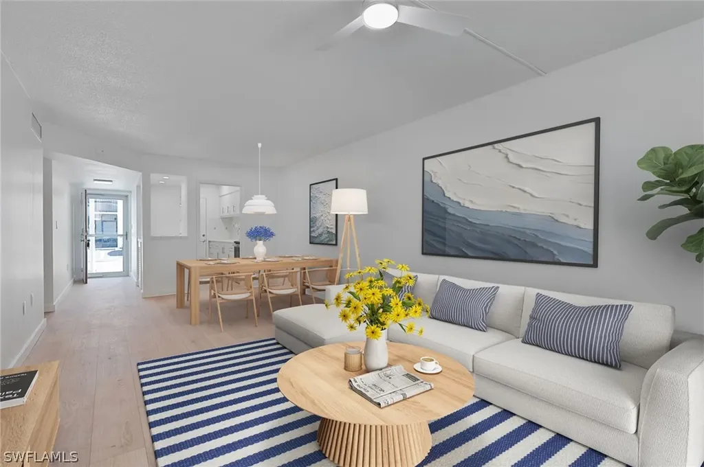 Naples FL, 72 7TH Street S, Unit 108