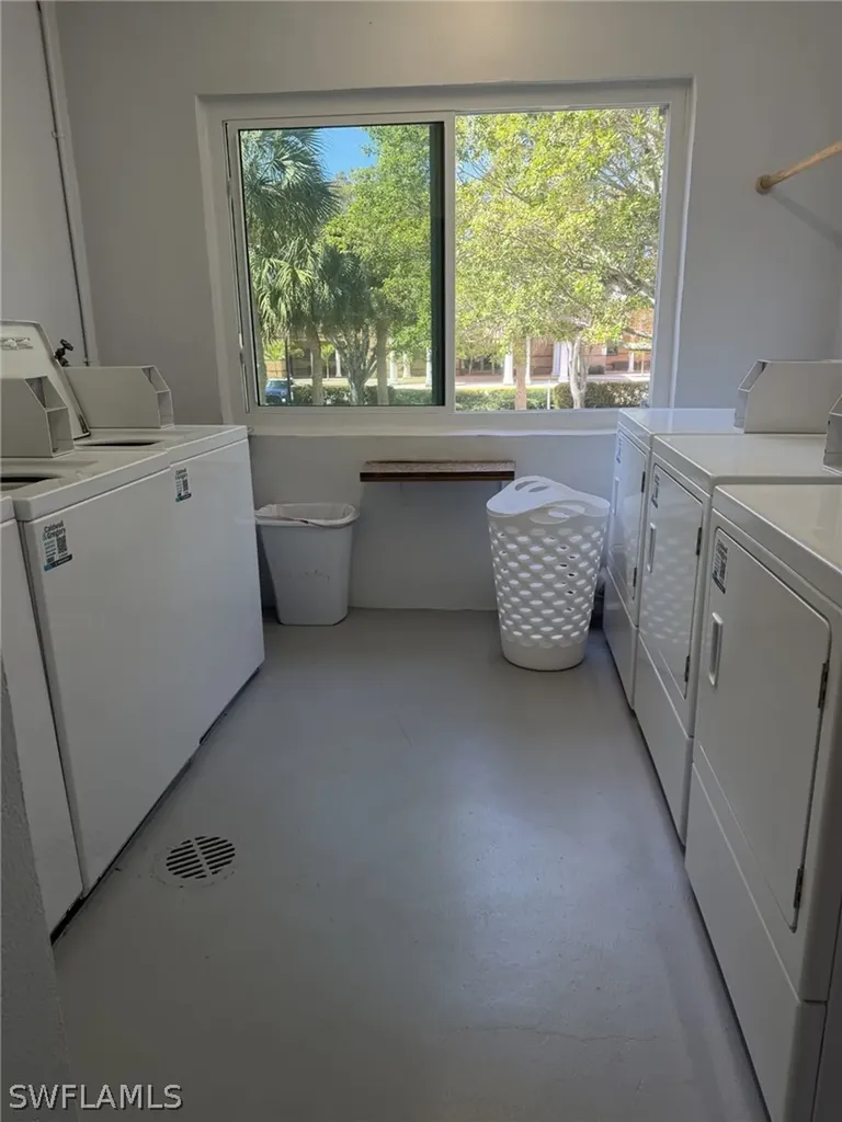 72 7th Street S Naples FL 34102