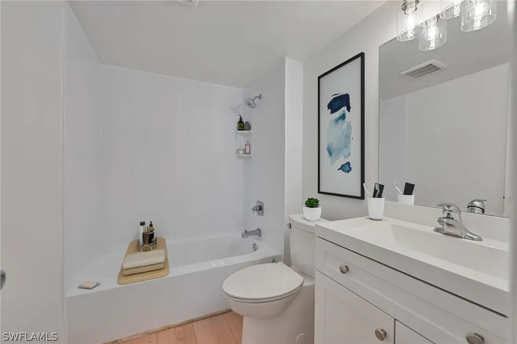72 7th Street S Naples FL 34102